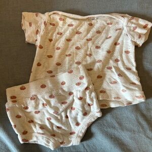 Kate Quinn 0-3 Apple Set